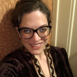 Meet your Posher, Emily